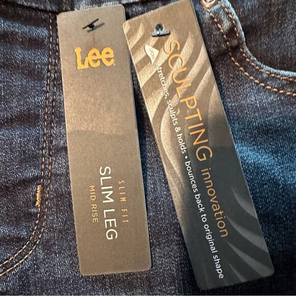 NWT Women's Sculpting Slim Fit Leg Midrise Pull On Jean Landslide Size 10 Short - Picture 4 of 11